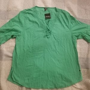 Eddie Bauer green short sleeve blouse